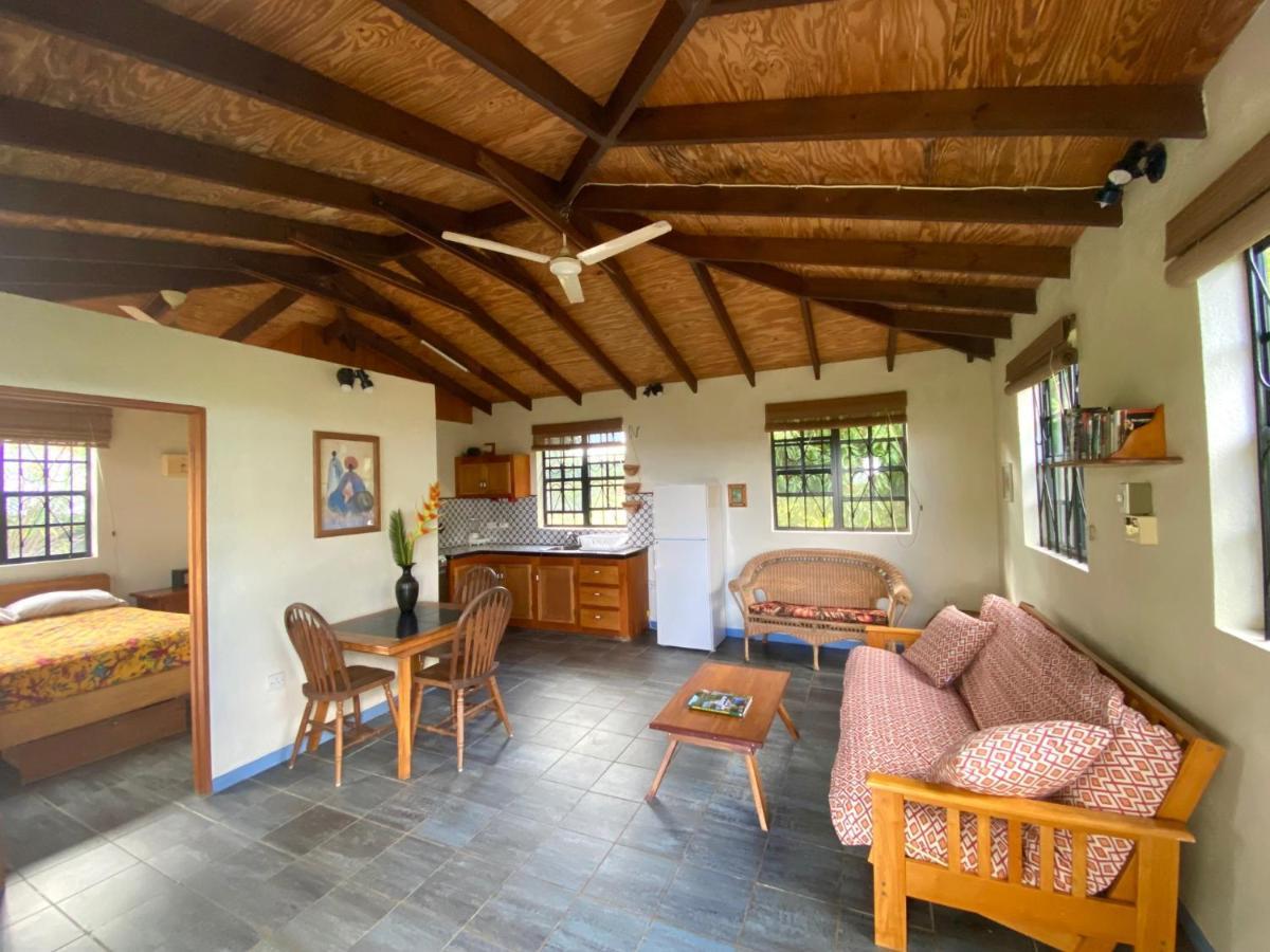 Sea Cliff Eco-Cottages & Gin Distillery Calibishie Extérieur photo