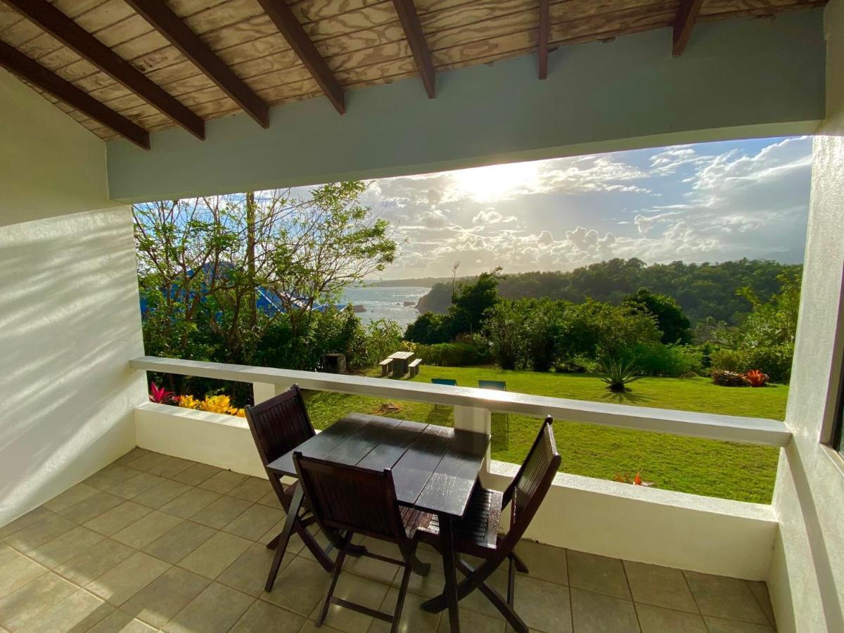 Sea Cliff Eco-Cottages & Gin Distillery Calibishie Extérieur photo