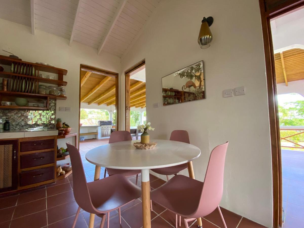 Sea Cliff Eco-Cottages & Gin Distillery Calibishie Extérieur photo
