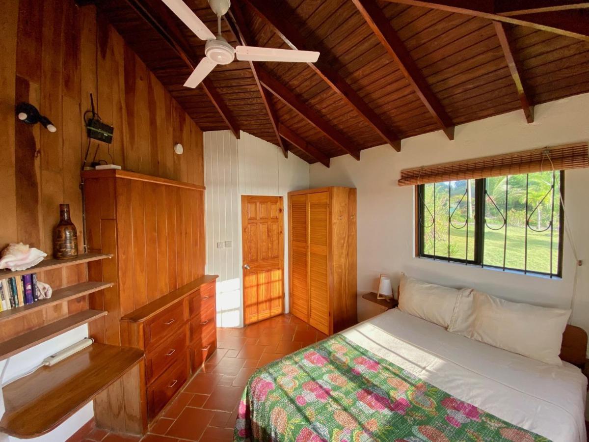Sea Cliff Eco-Cottages & Gin Distillery Calibishie Extérieur photo